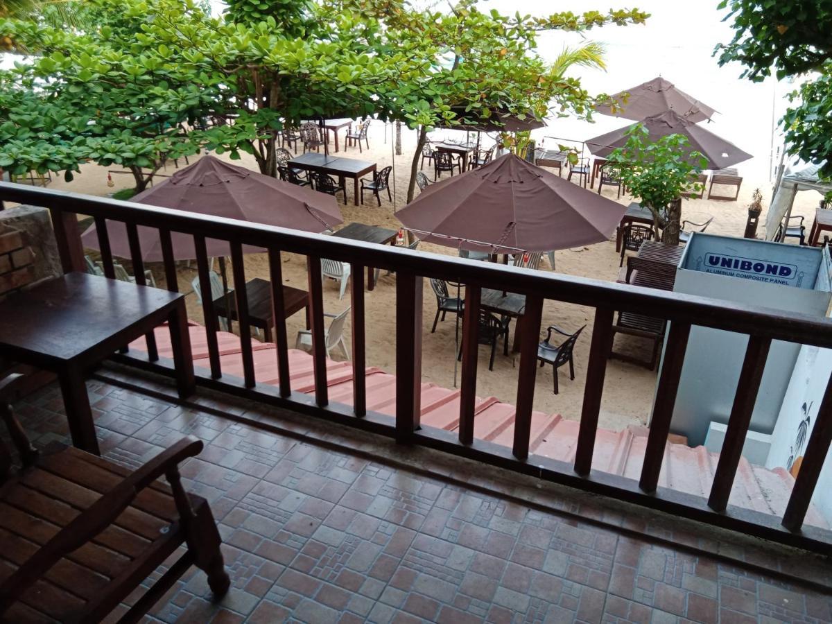 Wave Beach Resort 乌纳瓦图纳 外观 照片