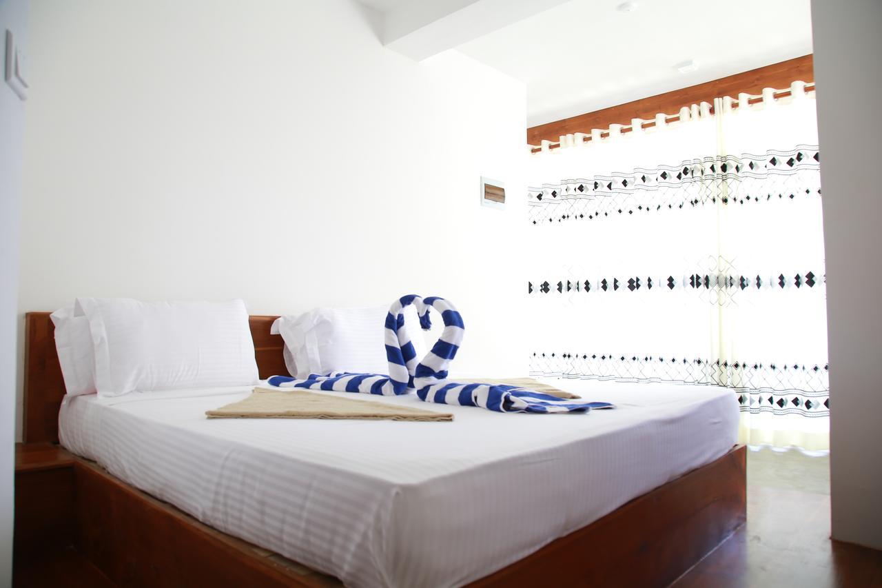 Wave Beach Resort 乌纳瓦图纳 外观 照片