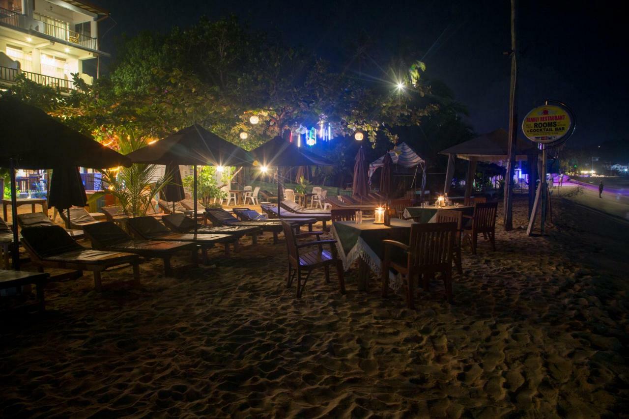 Wave Beach Resort 乌纳瓦图纳 外观 照片