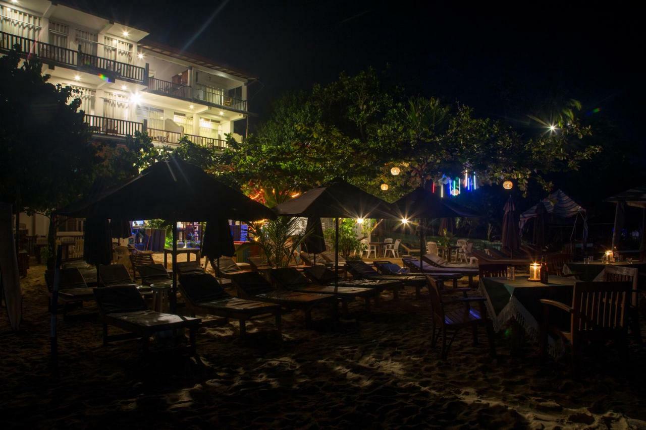 Wave Beach Resort 乌纳瓦图纳 外观 照片