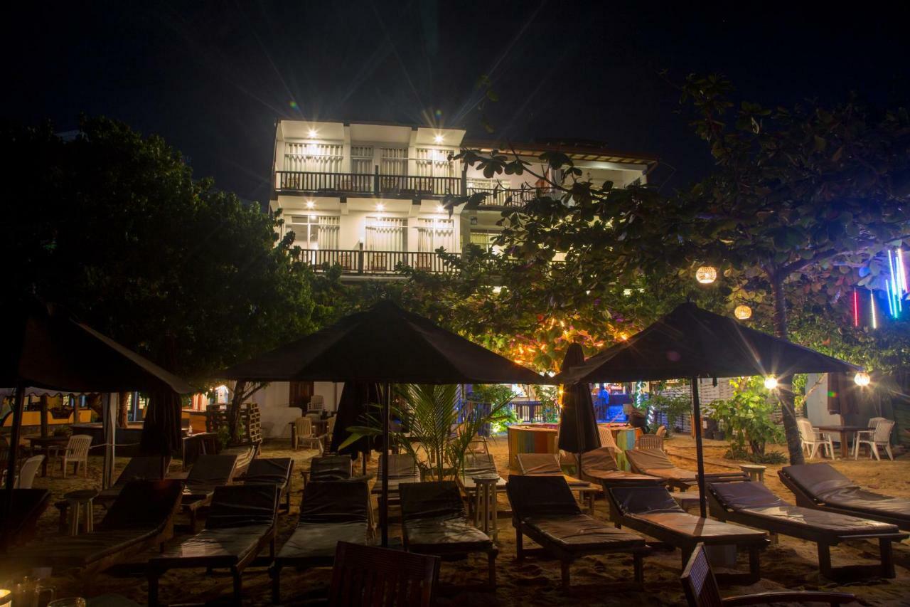 Wave Beach Resort 乌纳瓦图纳 外观 照片