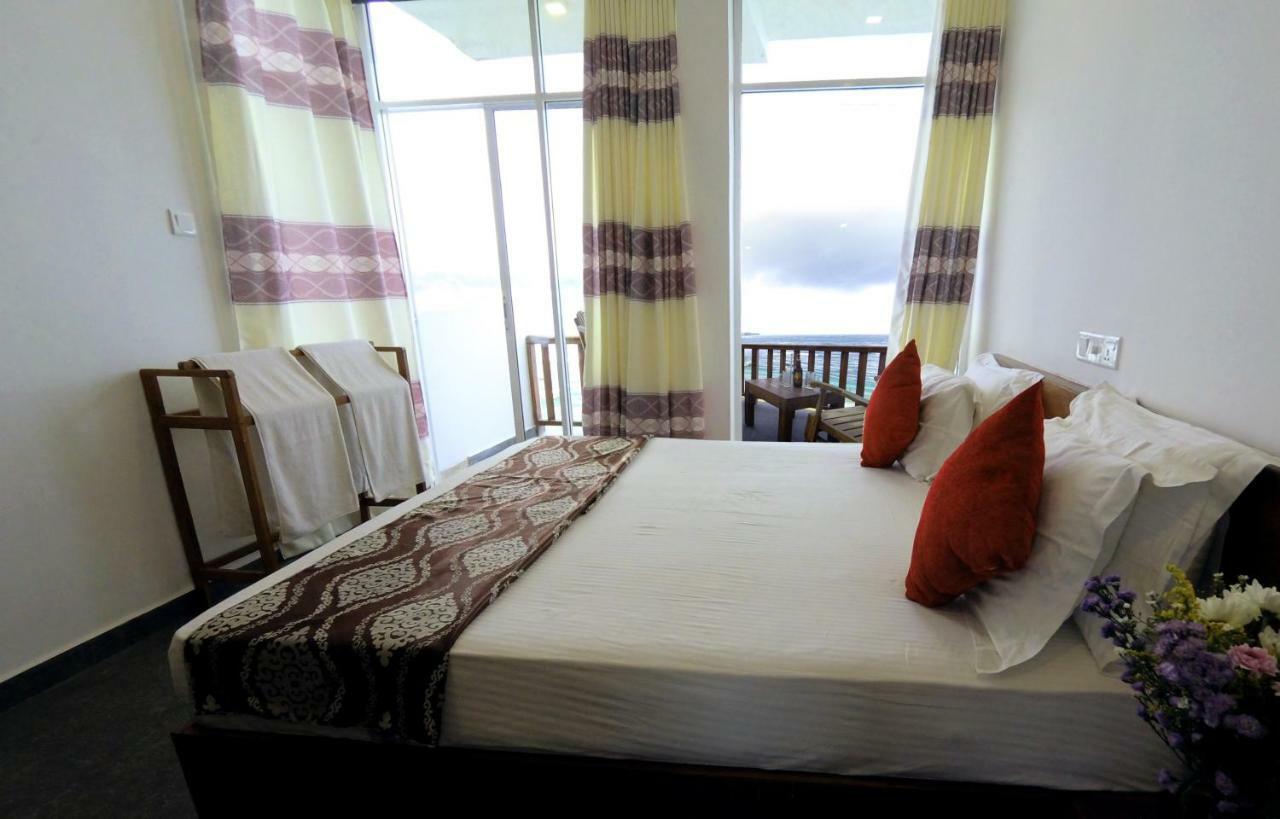 Wave Beach Resort 乌纳瓦图纳 外观 照片