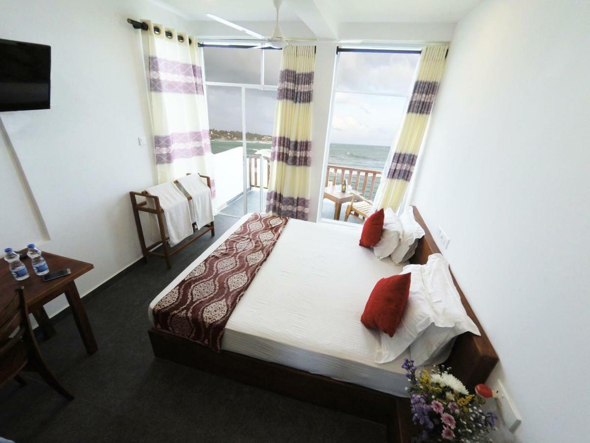 Wave Beach Resort 乌纳瓦图纳 外观 照片