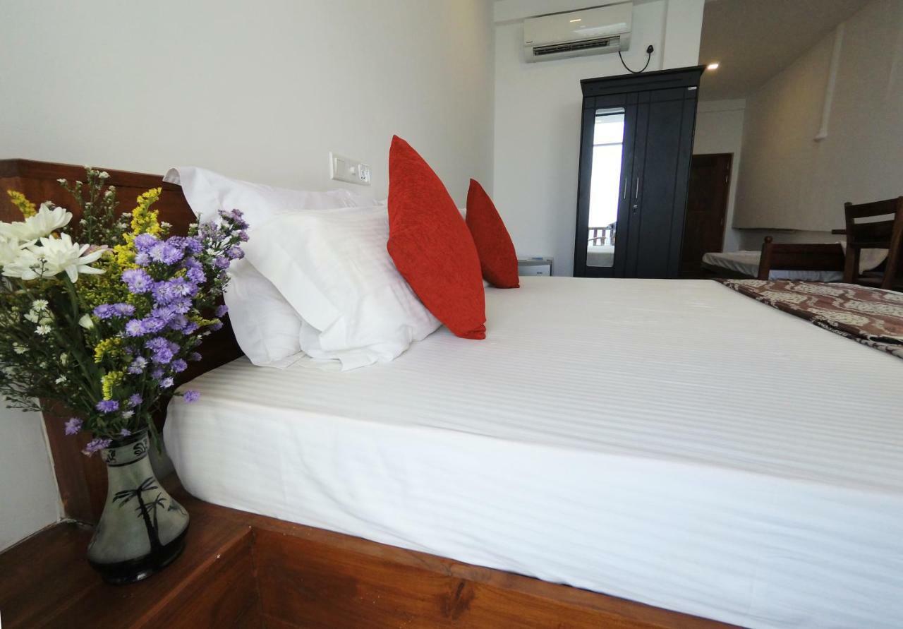 Wave Beach Resort 乌纳瓦图纳 外观 照片
